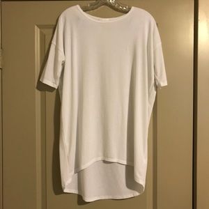 White LulaRoe Irma Tunic